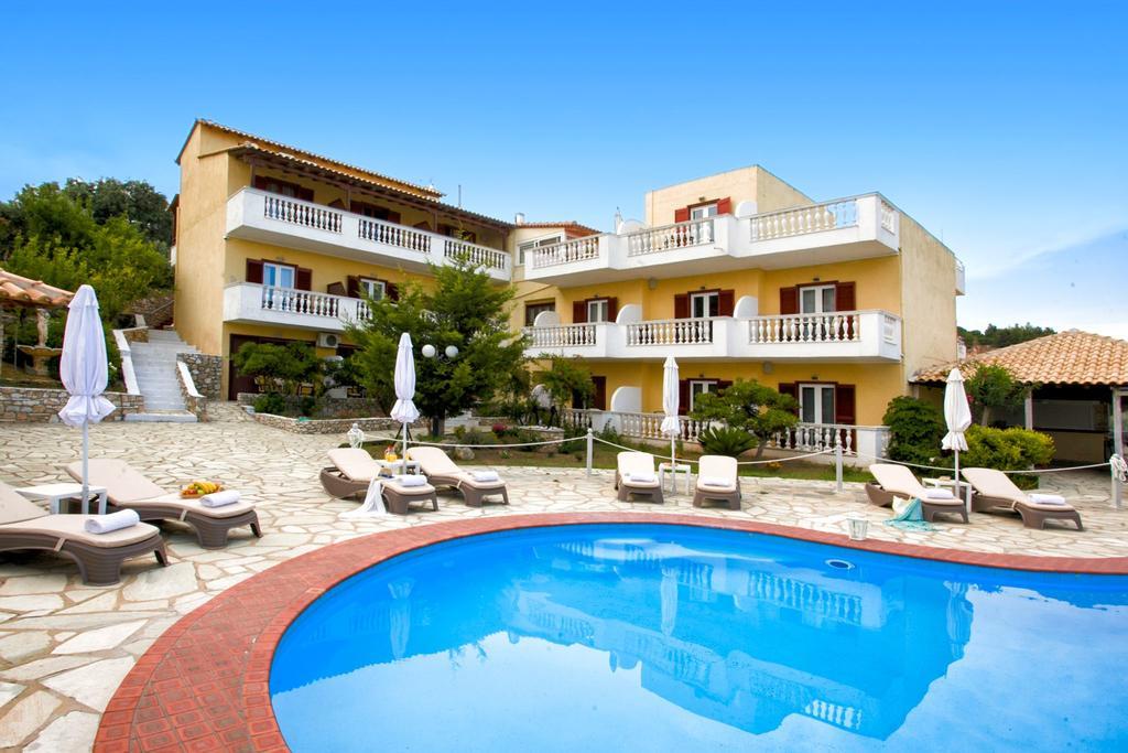 Blue Horizon Studios Skiathos Town Ngoại thất bức ảnh