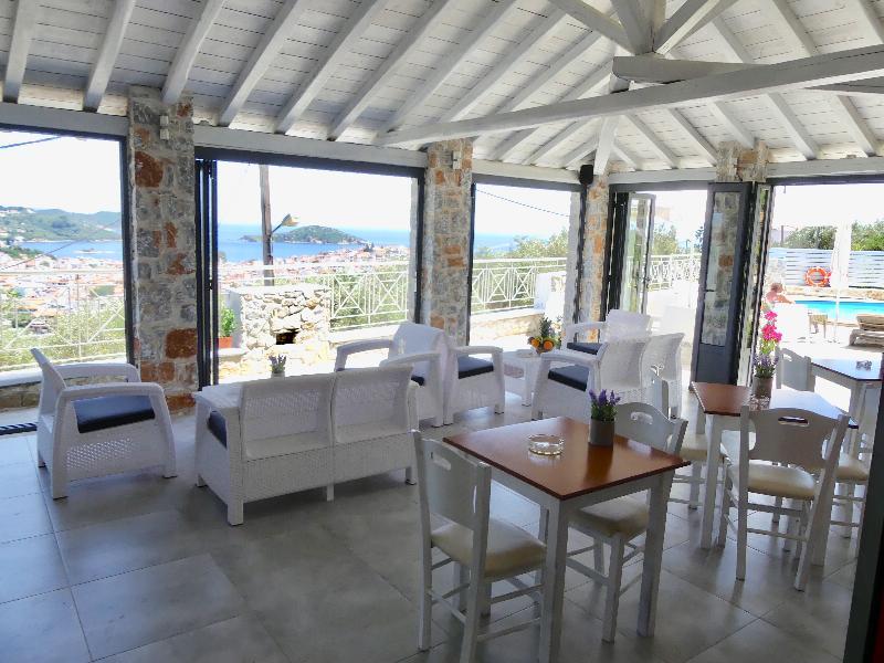 Blue Horizon Studios Skiathos Town Ngoại thất bức ảnh